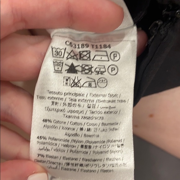 Liu Jo Shorts 🖤 - Picture 7 of 7